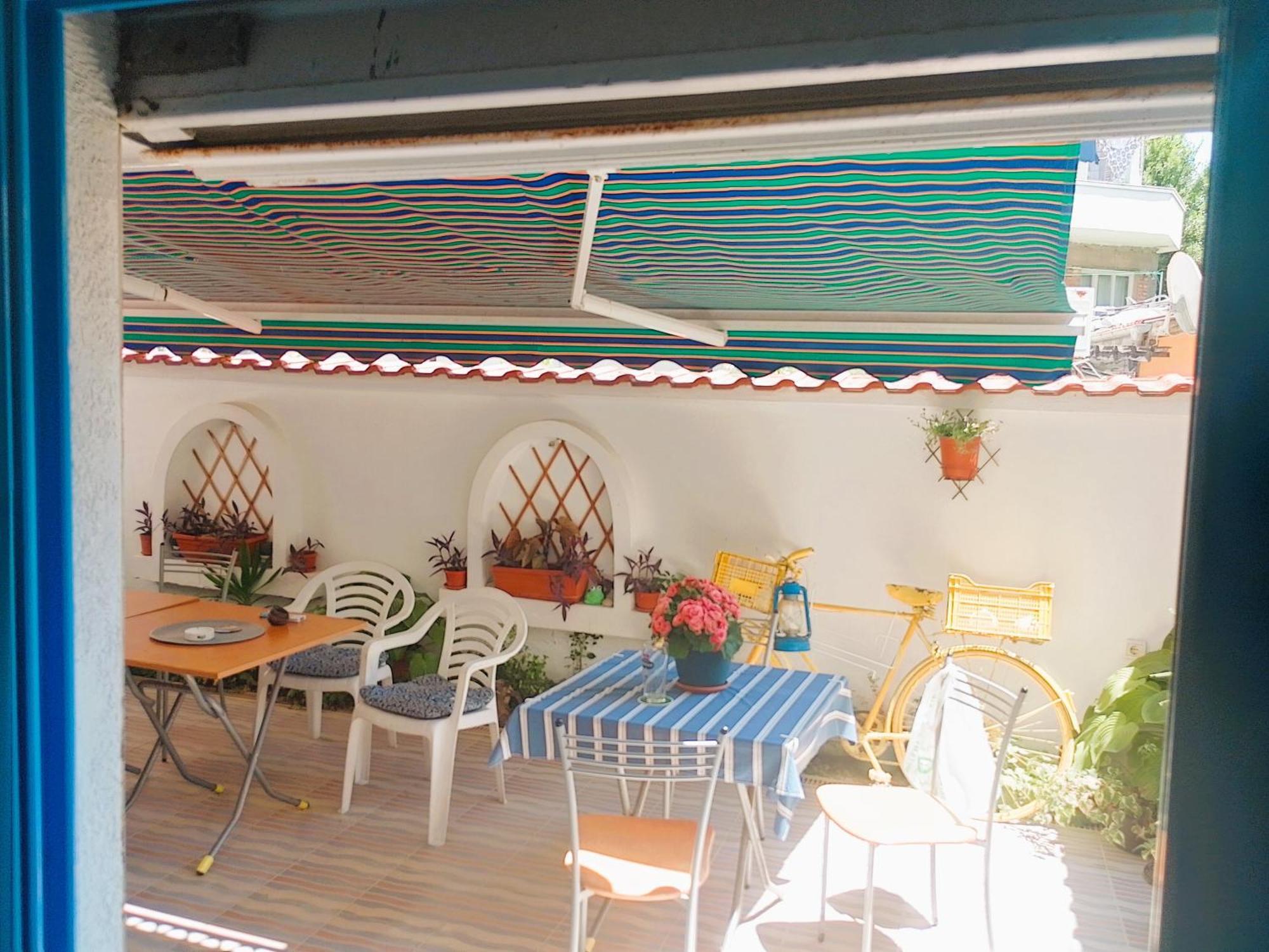 Lira Sto Apartments Pomorie Exterior foto