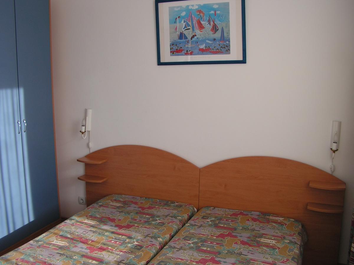 Lira Sto Apartments Pomorie Exterior foto
